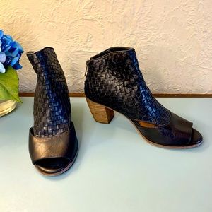 Patricia Nash woman’s woven leather heeled booties size 9.5